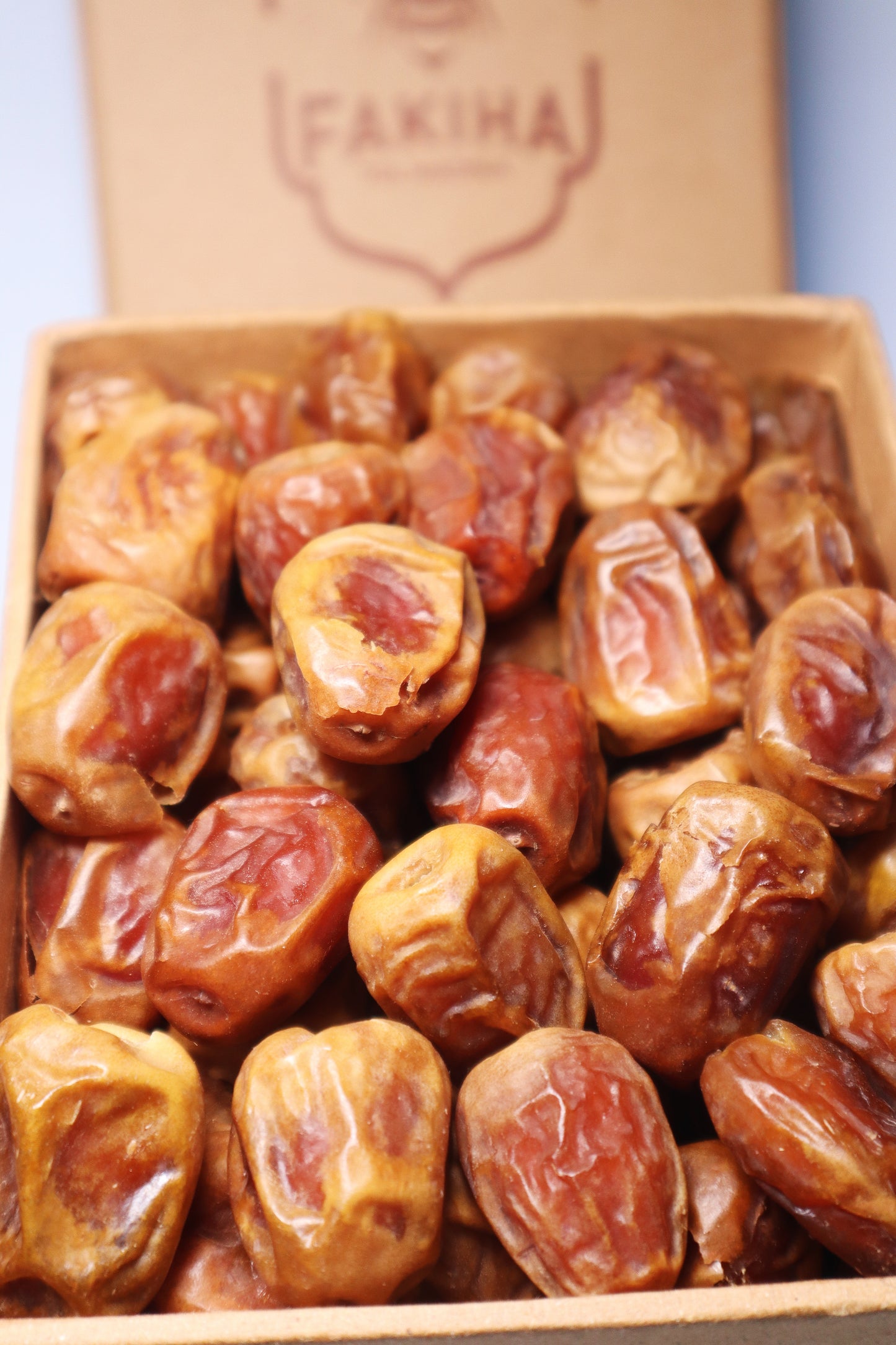 Sukkari Gold Dates l Madina Imported